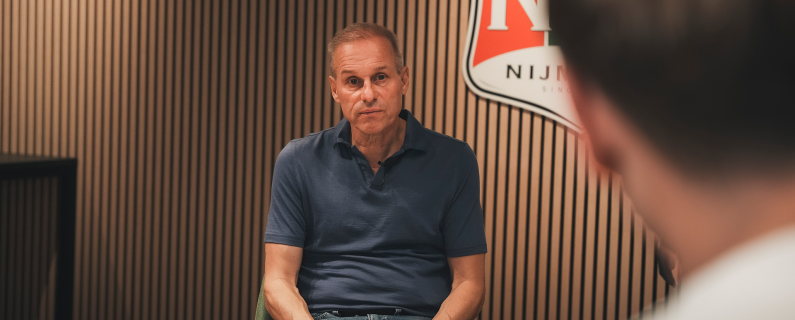 Was dit de DRUKSTE transferwindow OOIT? | Interview Carlos Aalbers