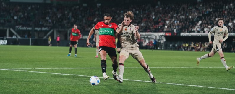 N.E.C. laat langszij tegen Excelsior   
