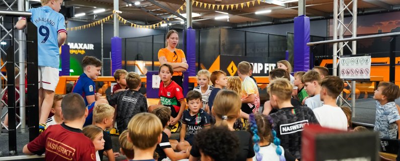 N.E.C. Juniors op bezoek bij Jumpsquare